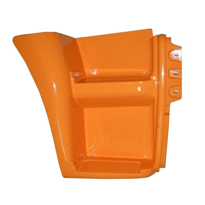 Щиток подножки правый 6520 СПАРЕННЫЙ / ГРУНТОВАННЫЙ - фото, внешний вид